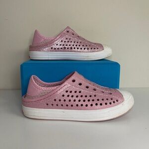 ⚡️3/$20⚡️Sketchers: Girls Guzman Pink Glitter Slip Waterproof Shoes, Size 2